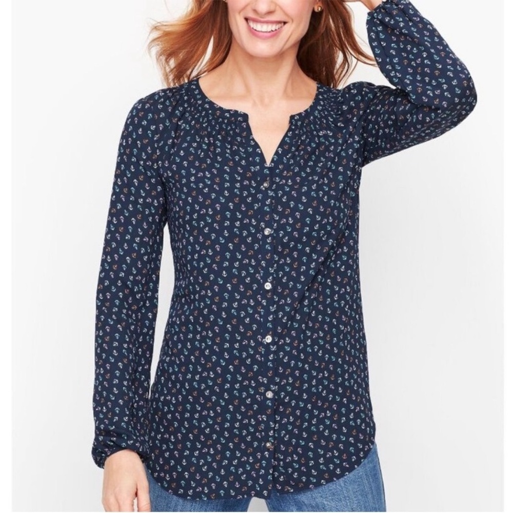 Like New Talbots Plus Anchor Pattern
Button Front Top Navy Size 2X
